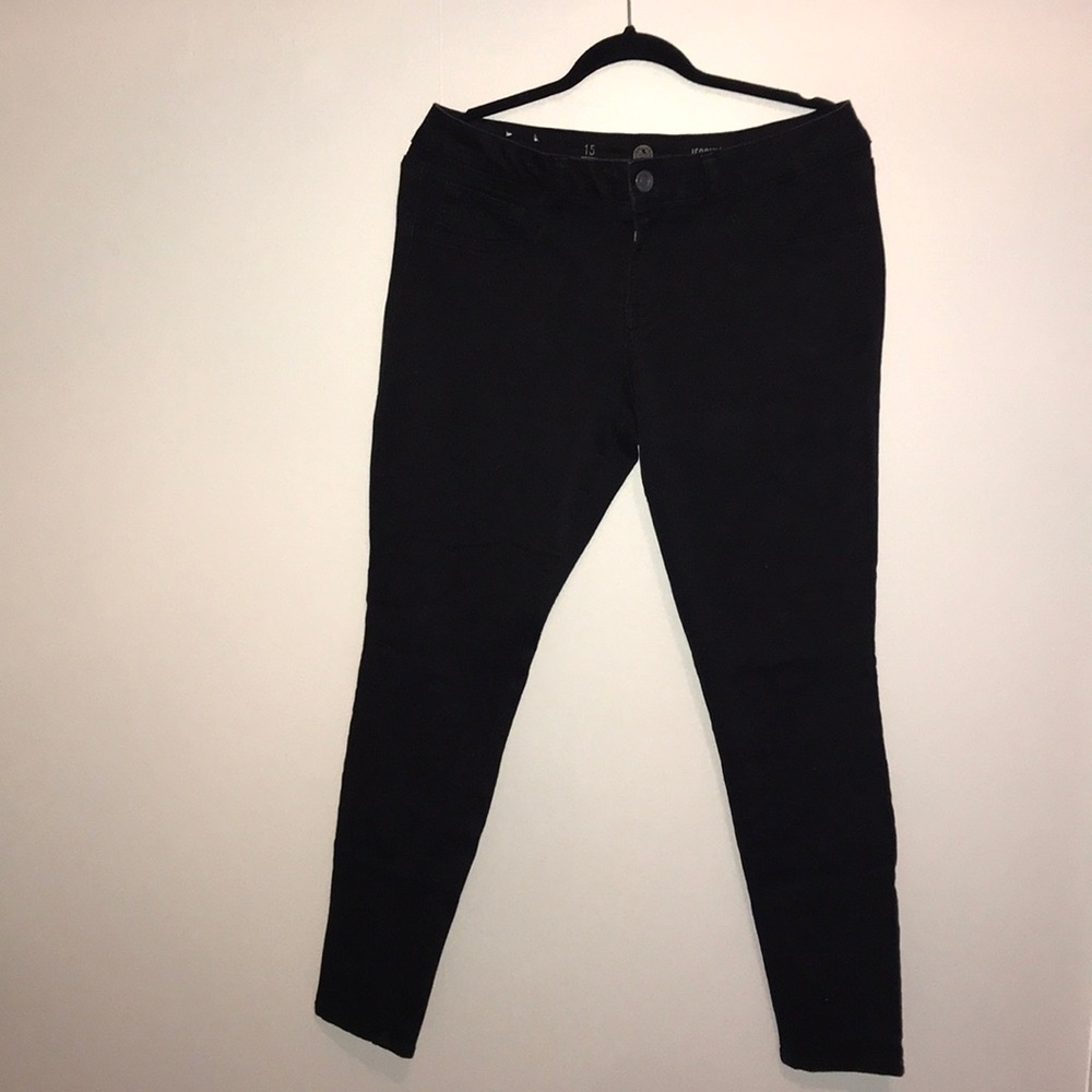 Black stretchy jeans!